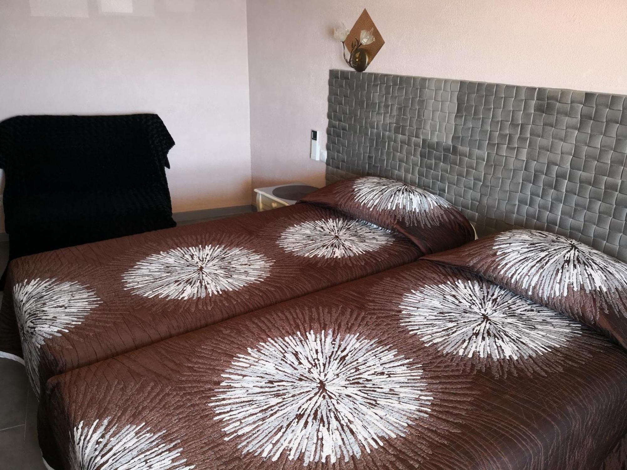 Hotel Le Dauphin Bleu Saintes-Maries-de-la-Mer Pokój zdjęcie