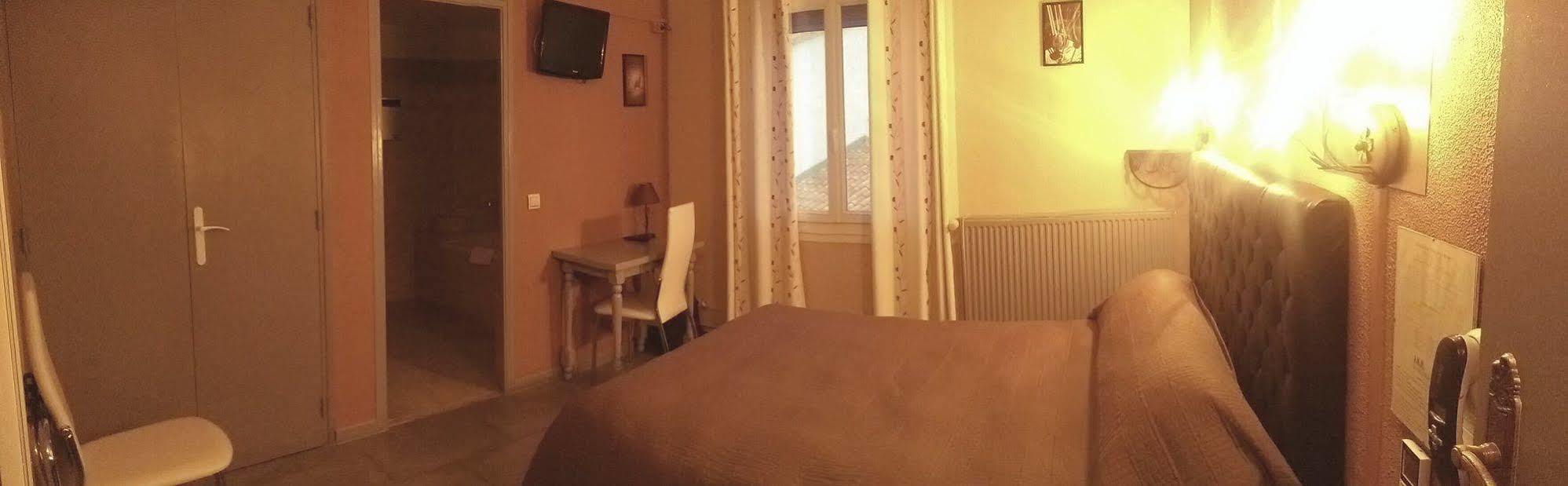 Hotel Le Dauphin Bleu Saintes-Maries-de-la-Mer Zewnętrze zdjęcie